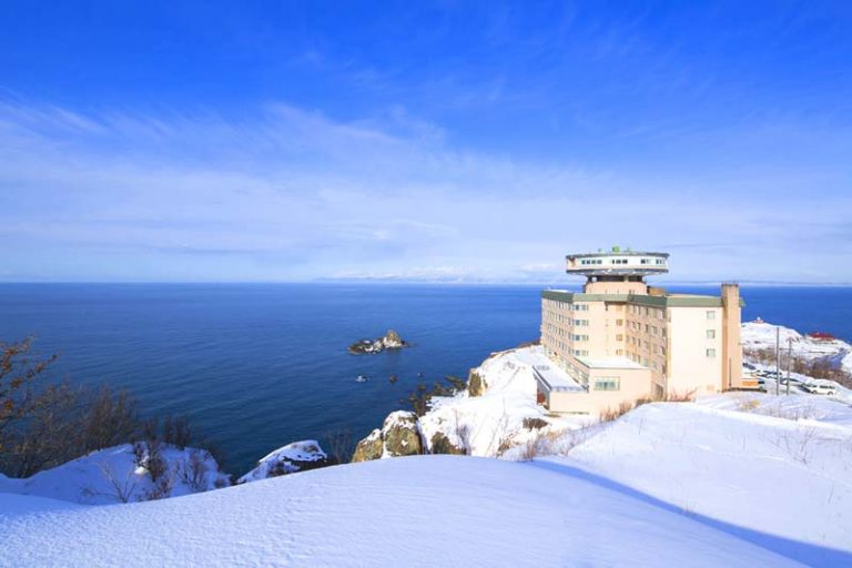 In winter, spectacular view of snow and sea from the room.