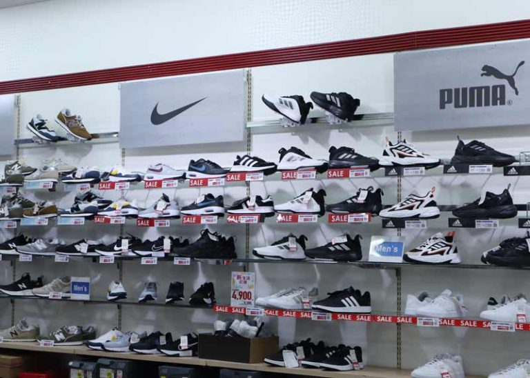 aeon-otaru_shoes1.jpg